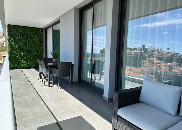 Deluxe Bay View