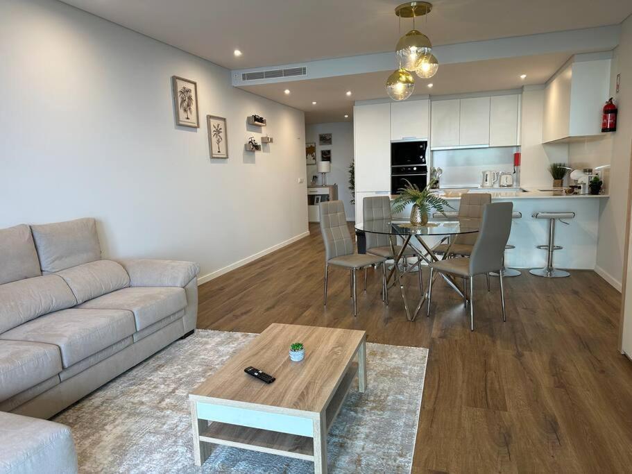 Deluxe Bay View Apartment *